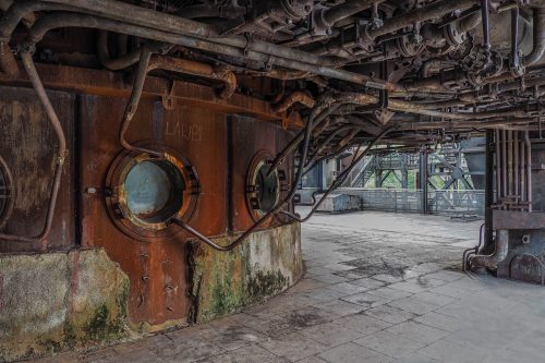 HOCHOFEN-ROHR-DSCHUNGEL